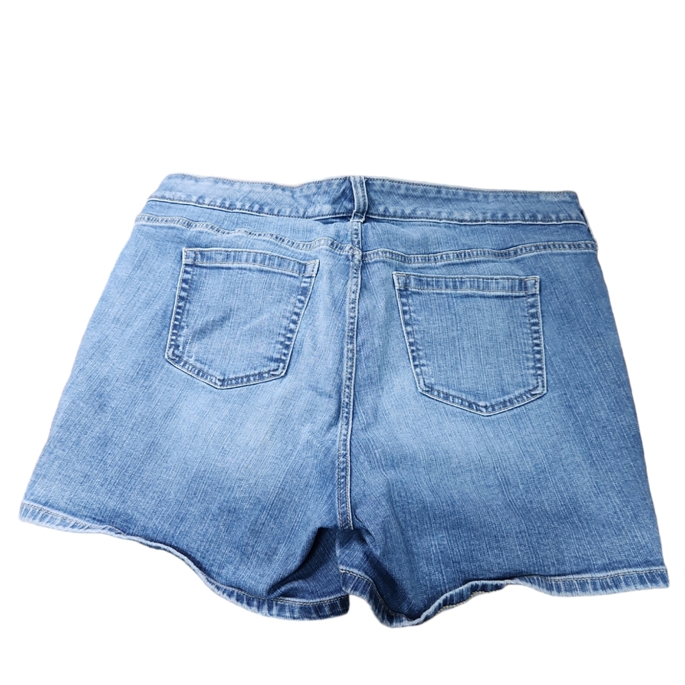 Torrid Denim Shorts -14 - Picture 2 of 3